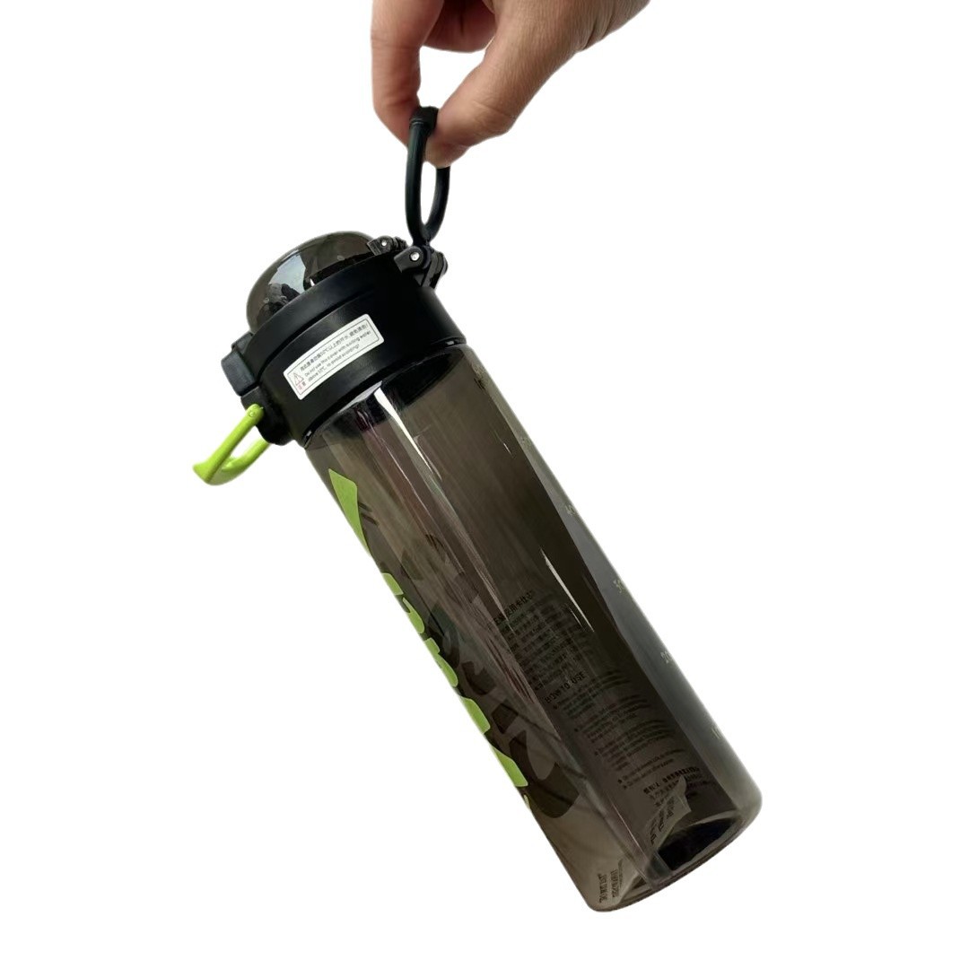 Nueva taza de plástico simple 680ml taza de agua de gran capacidad estudiantes al aire libre taza de bebida directa taza creativa