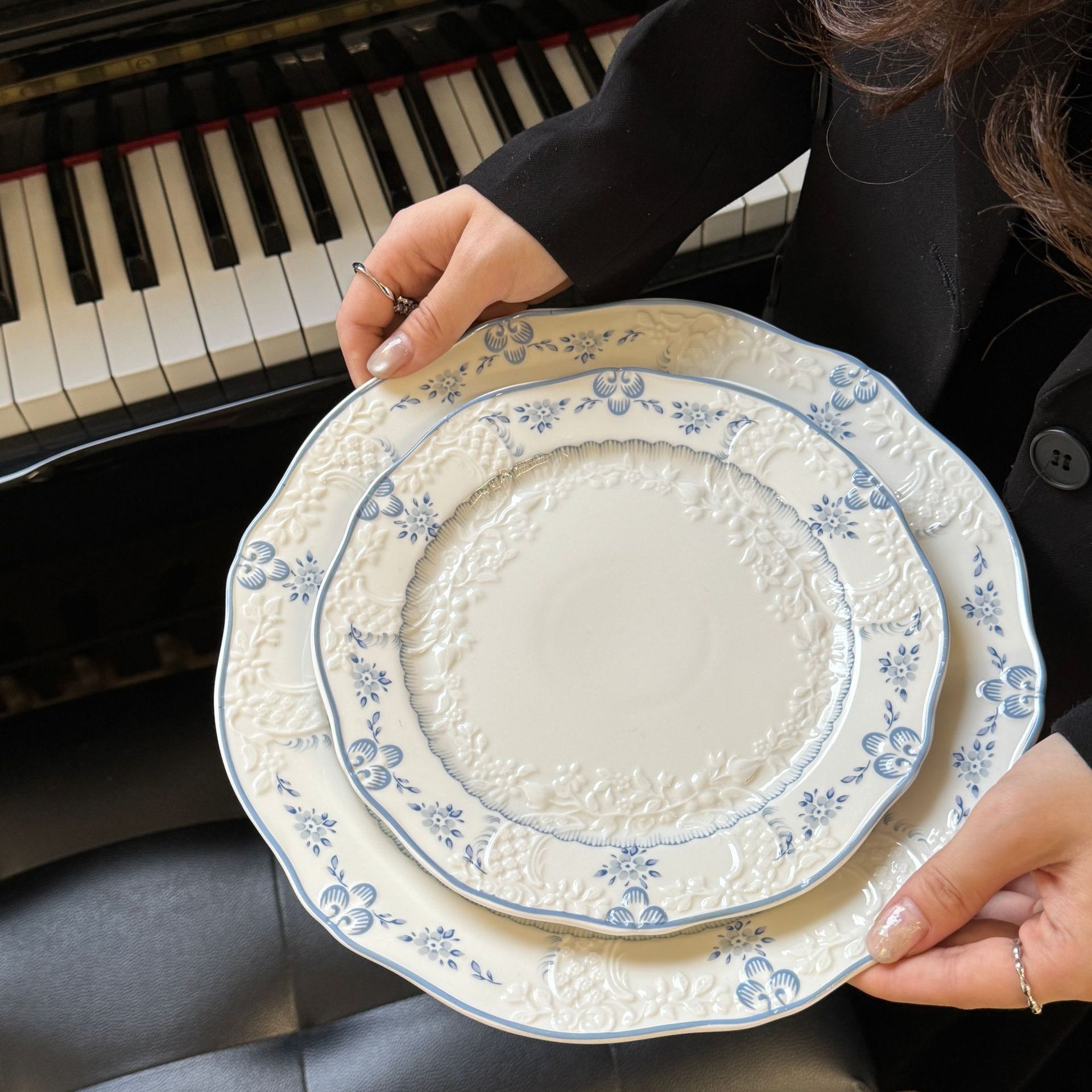 法式复古重工蓝色碎花边浮雕陶瓷餐具甜品早餐碗碟汤盘杯碟批发