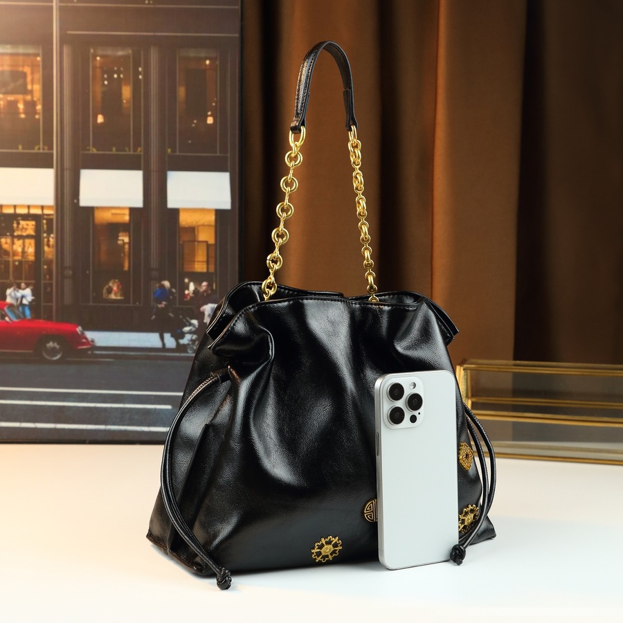 Summer New Arrival High-End Women's Shoulder Bag Drawstring Pleated Small Bucket Handbag Niche Style For Summer_voghion.com