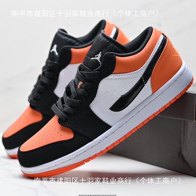 Putian Shoes High-End Version Jordan Aj1 Low-Top Men's Shoes Reverse Hook Women's Sneakers Black Red Toe Cool Gray Couple's Sneakers Putian Shoes High-End Version Jordan Aj1 Low-Top Men's Shoes Reverse Hook Women's Sneakers Black Red Toe Cool Gray Couple's Sneakers