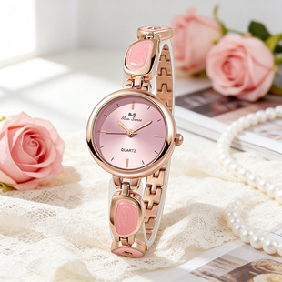 �¿��Ї��L��Ҏ�t��朱�Ů��С���߼��е���ʯӢ��Ůʿ���ֵ�ֱ�