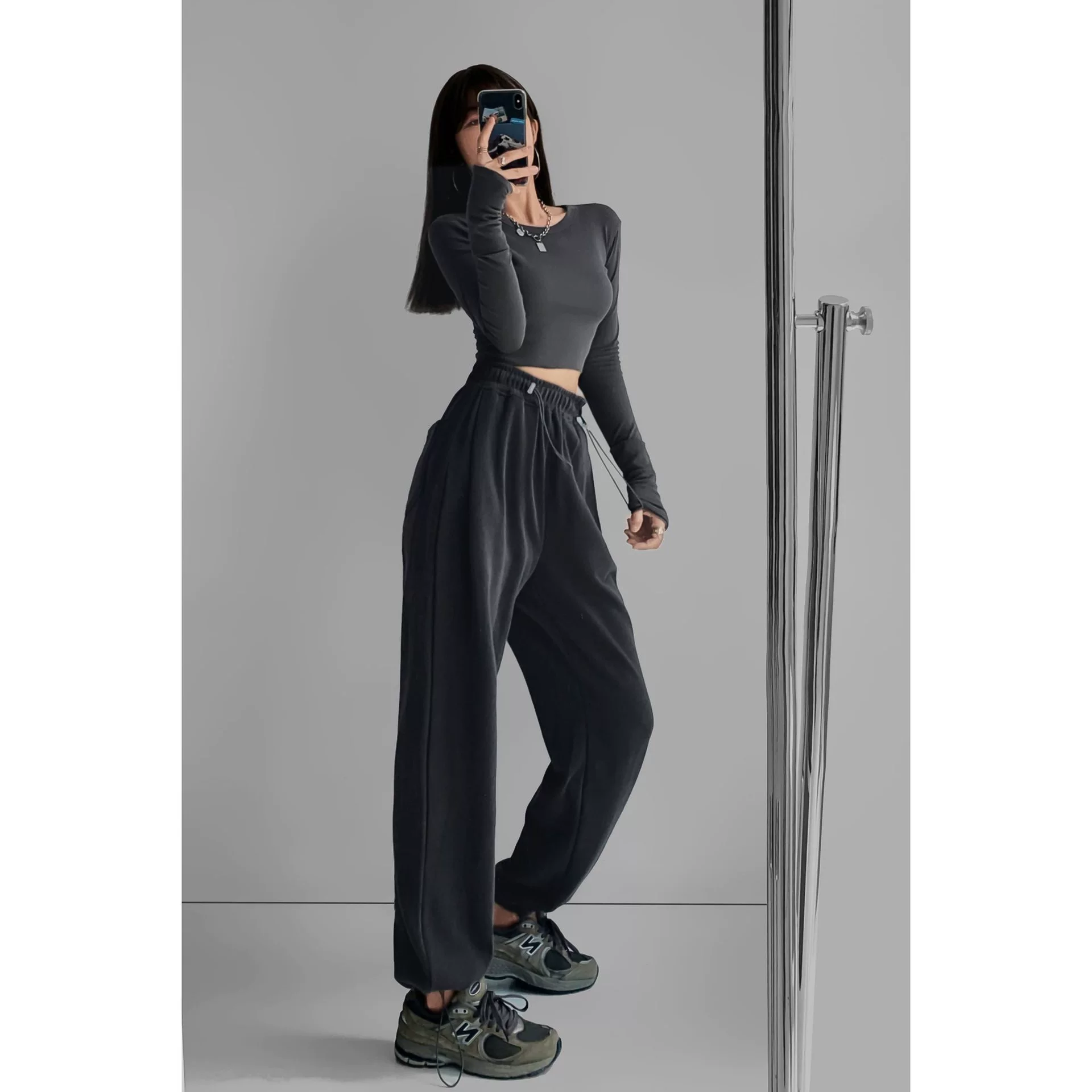 Summer trousers, spring tea