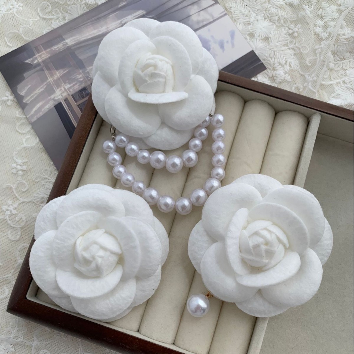 Spilla camelia vintage da donna elegante fermaglio a fiore_voghion.com