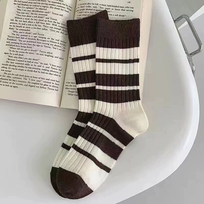 Демисезонные navy дышащие милые трендовые knee socks, с маленькими медведями, впитывают пот и запах, средняя длина