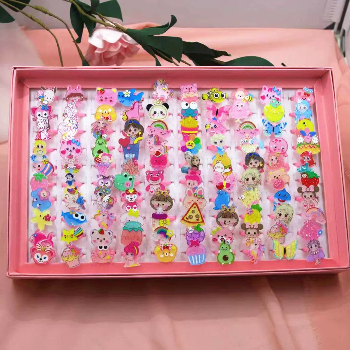 韩版卡通戒指亚克力戒指 金粉亚克力儿童树脂盒装塑料戒指 儿童