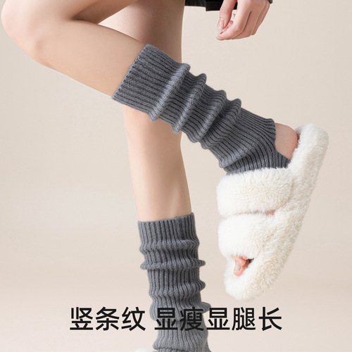 Socks for women's women in winter stepping on their feet and stacking socks to show weight. Wear leg sets for women's calf socks JK socks knitted socks