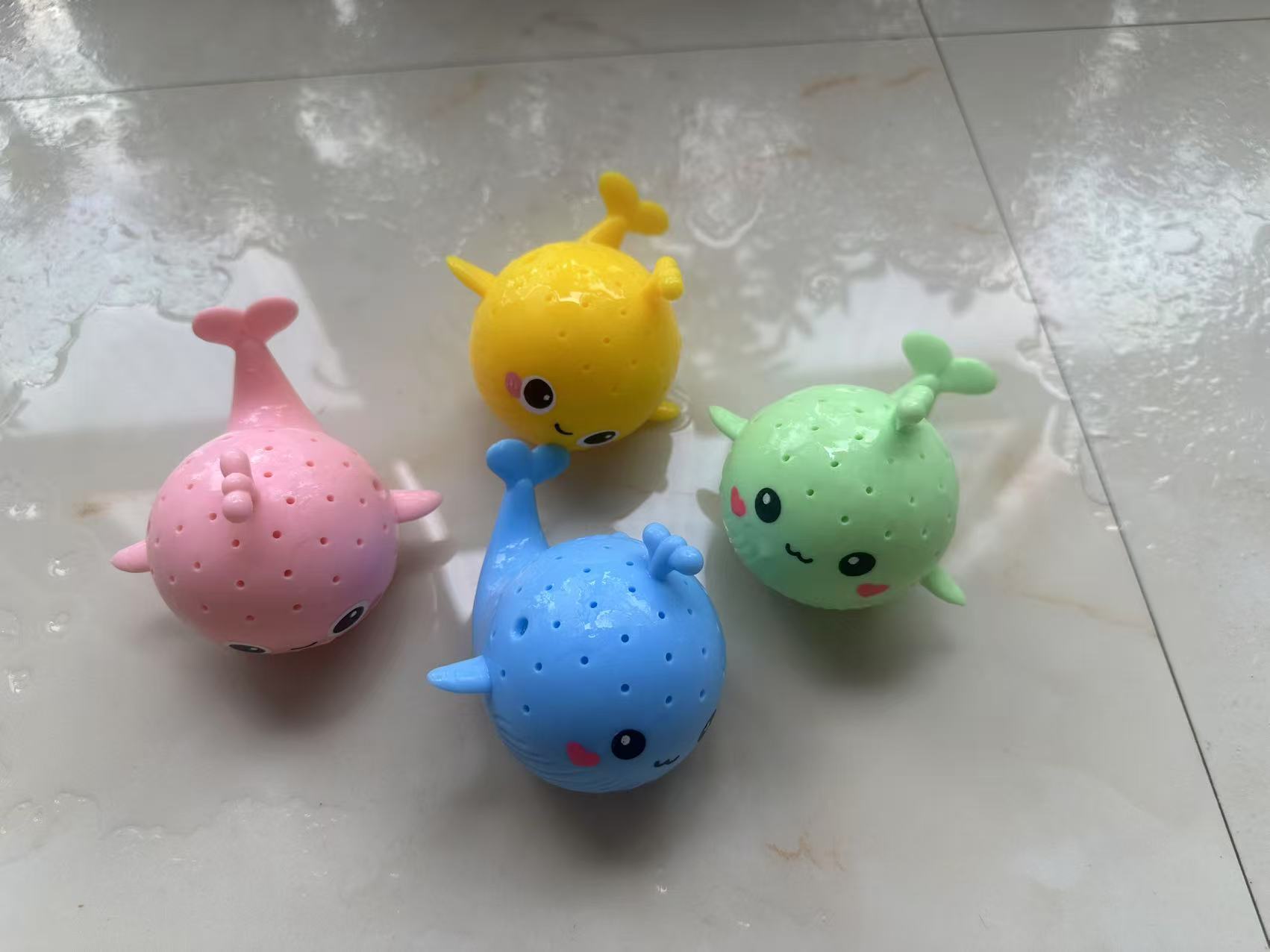 흡수성 고래 노란색