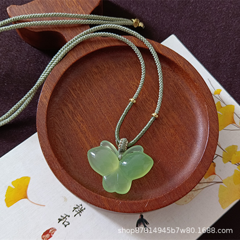 가을 녹색 밧줄이 달린 녹색 칼세도니 나비 (20*30mm)