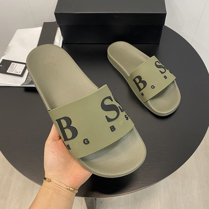 연한 녹색 글자