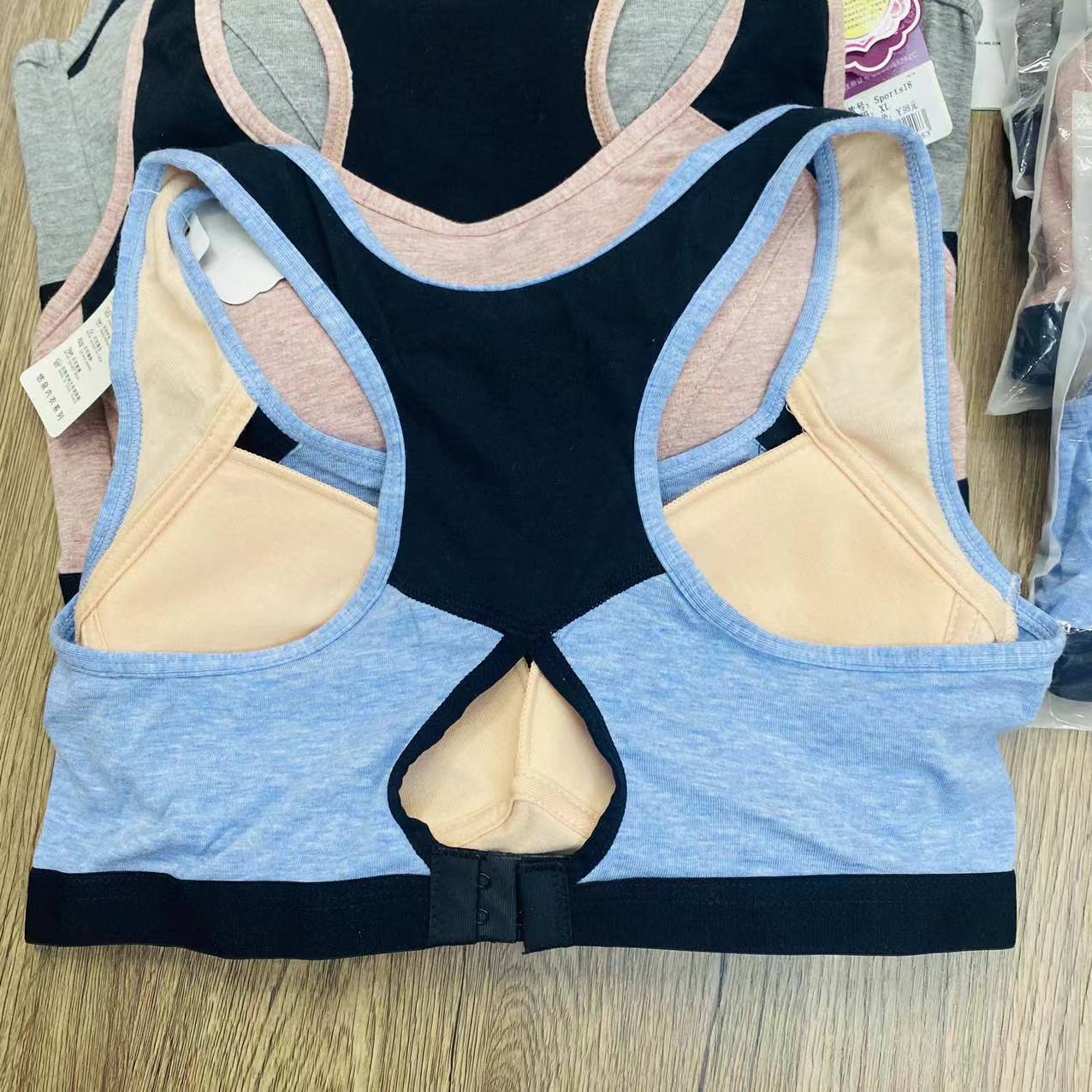 Nuevo chaleco sin costura de alta elasticidad fija de taza de mujer chaleco sin anillo de acero bra de yoga ropa interior deportiva mujer al por mayor