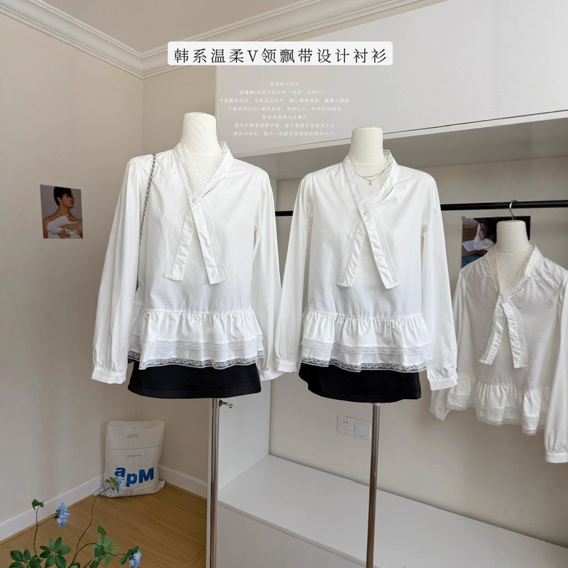 2025秋季新款 韩系温柔风白色氛围感V领飘带蕾丝荷叶边设计感衬衫|undefined