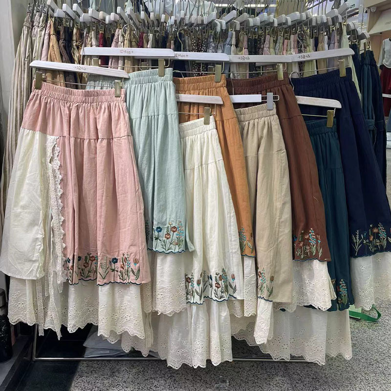 Mori Artistic Embroidered Lace Stitching High Waist Casual Skirt Elasto Retro Sweet Niche Elegant Midi Skirt