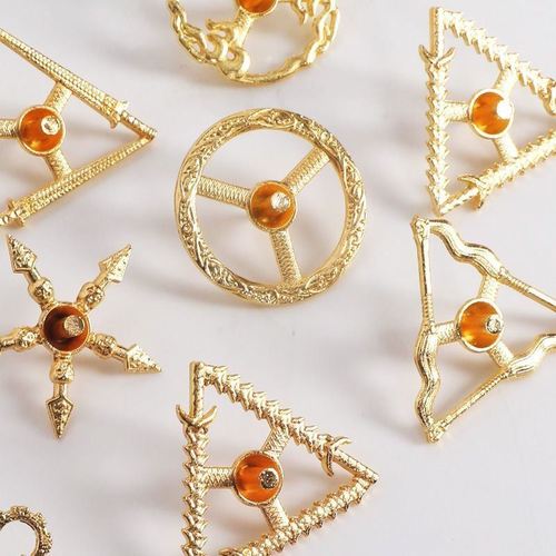 New product metal fingertip gyroscope alloy finger spinning small gyroscope student floor stall hand spin hot selling hand pinch puzzle