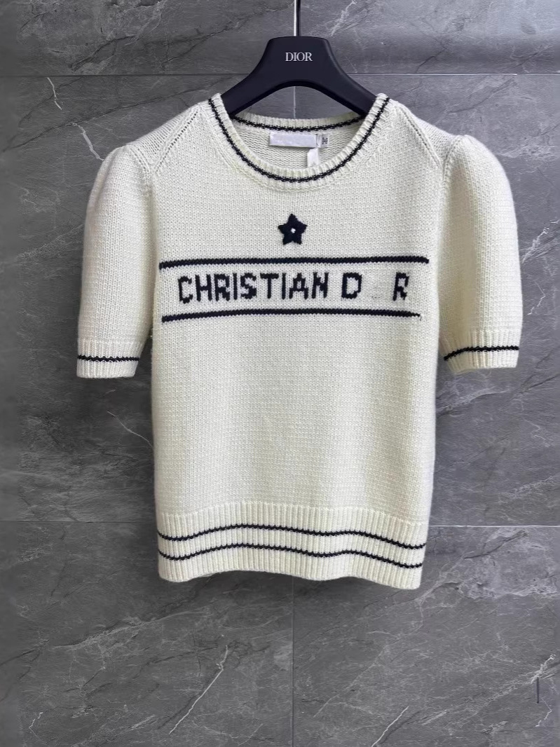 Woolen demi-season sweater