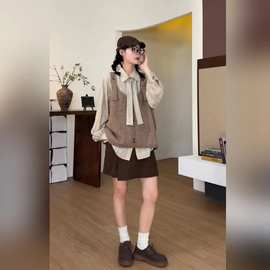 马甲奶茶啵啵秋季小众温柔感奶茶色背带马甲女