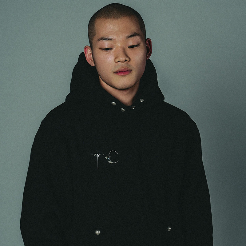 Heavyweight Thug Club Park Jae-bum Star Moon Metal Design Cleanfit Hooded