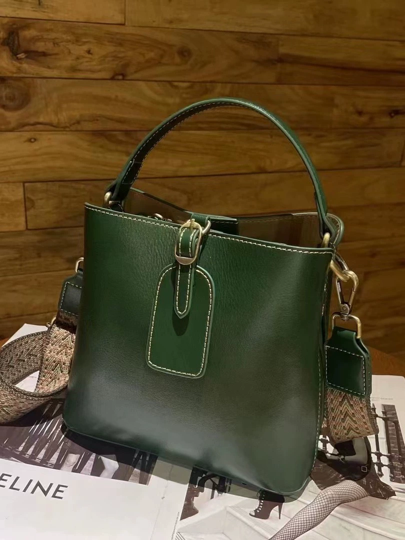 Leather retro shoulder bag for leisure, genuine leather, cowhide, (Cross-border trading)