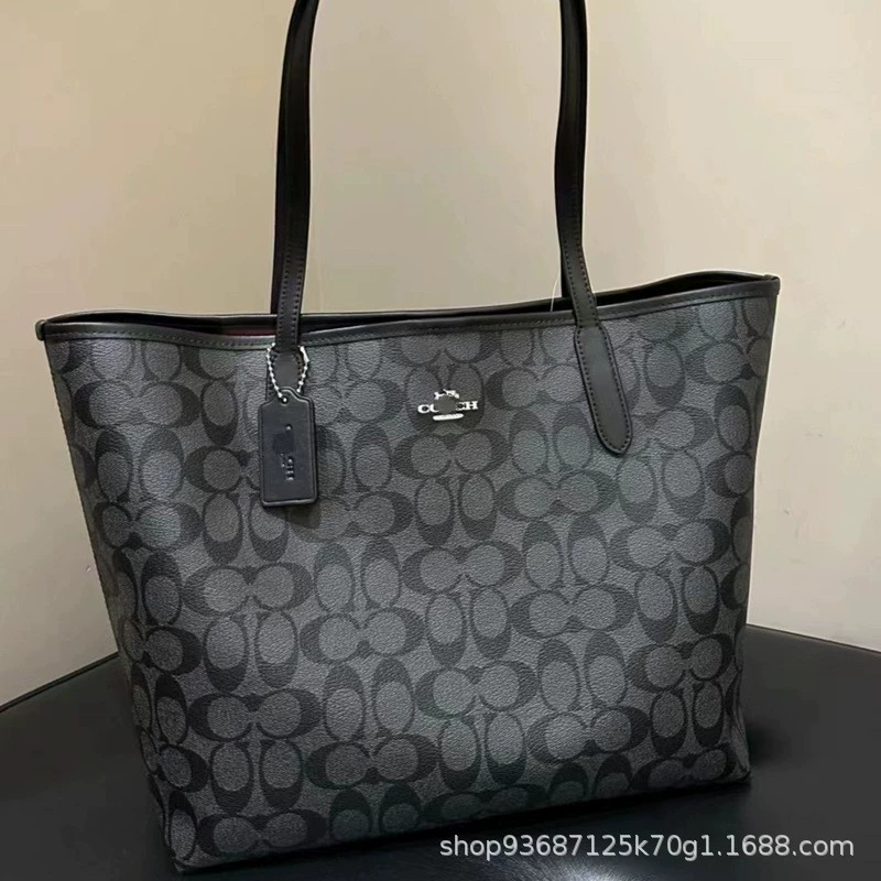 Сумка-тоут (Coach) 33×29×16 см, магнитная застёжка, вместительная сумка через плечо