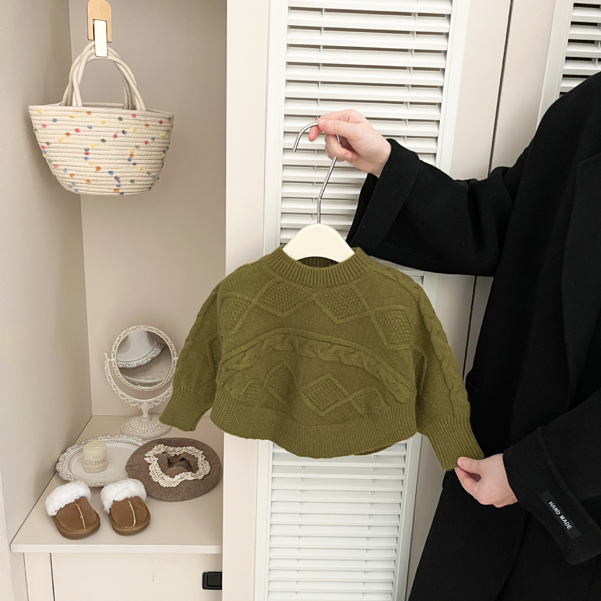 INS coreano con suéter de capa de aire extranjero para bebés de otoño y invierno, camiseta de punto gruesa con mangas de murciélago para bebés