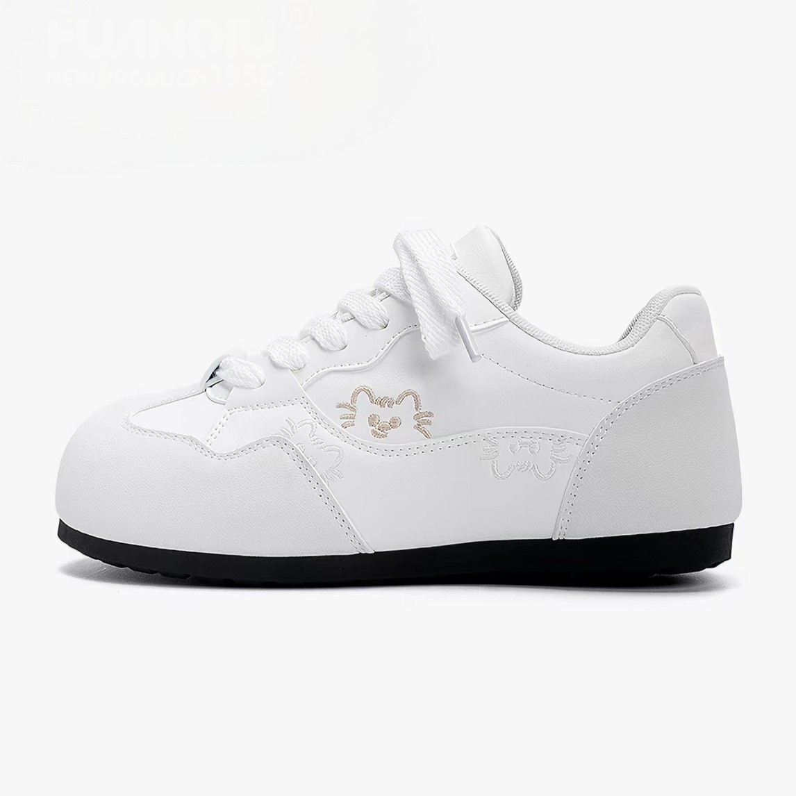 Zapatos de entrenamiento para mujeres 2026 primavera lindo viento zapatos de mujer casuales versátiles aumentan la altura de los zapatos de skate originales zapatos deportivos blancos