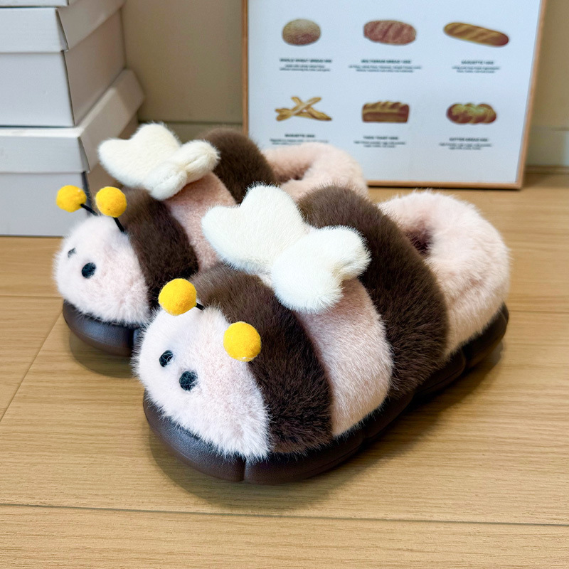Zapatos de algodón de peluche para mujeres nuevas zapatillas de peluche lindas de dibujos animados para mujeres en el hogar de invierno más peluche pareja caliente