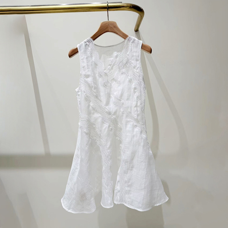French-Style Niche 2026 Spring/Summer Three-Dimensional Cut Eyelash Lace Embellished V-Neck Sleeveless Lightweight Dress 26306