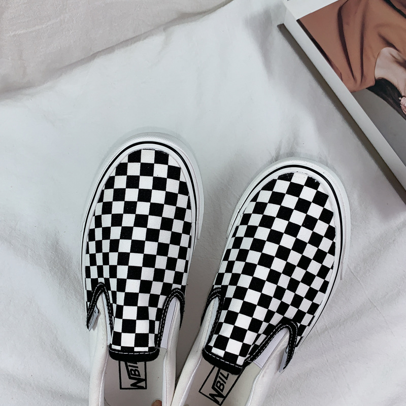 Lente nieuwe dikke zolen Koreaanse dames S dambord canvas schoenen slip op Lazy Ryan gevulkaniseerd skateboard_voghion.com