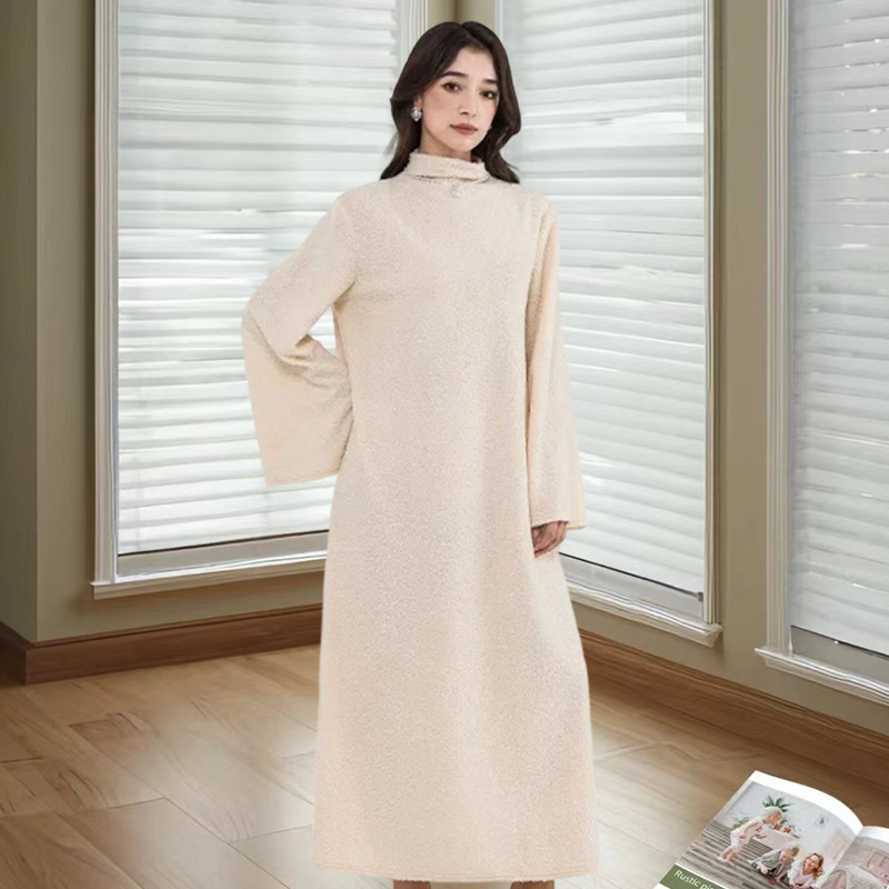 2025m White High-Neck Long-Sleeved Knitted Dress for Women, Autumn Loose Straight Ankle-Length Style