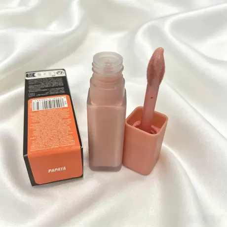 Orange concealer papaya
