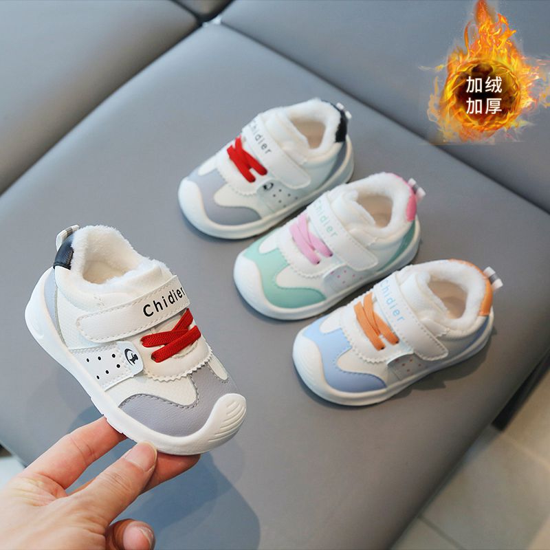 Zapatillas de invierno para niños nuevos zapatos ligeros para niños y niñas zapatos para correr para niños zapatos de terciopelo fino cálido dos zapatos de algodón