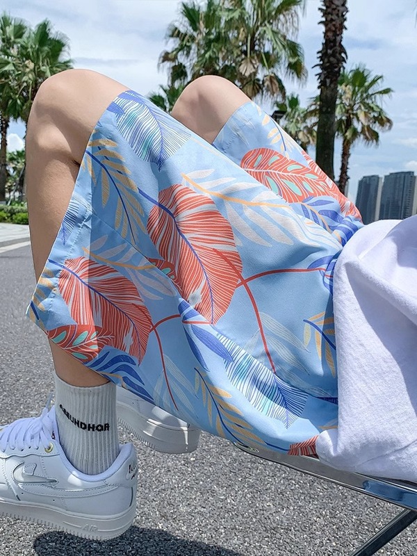 夏の三亜ビーチパンツカップル速乾性大きいパンツトレンディなブランド大きいサイズ 5 点アイスシルクパンツファッショナブルでハンサムなショートパンツ|undefined