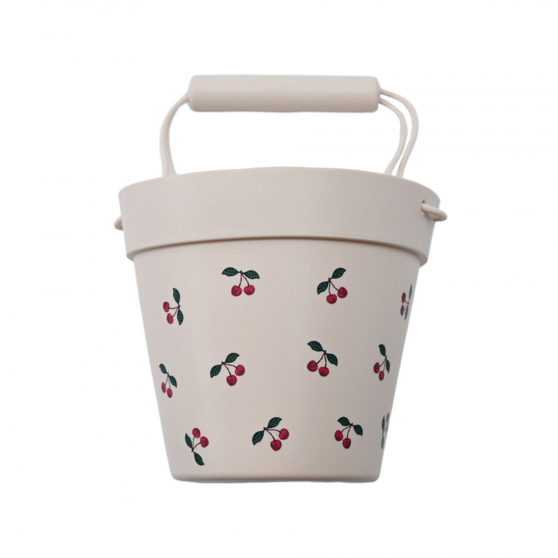 Los fabricantes venden al por mayor cubos de playa, cubos de pesca, cubos de plástico, juguetes para niños