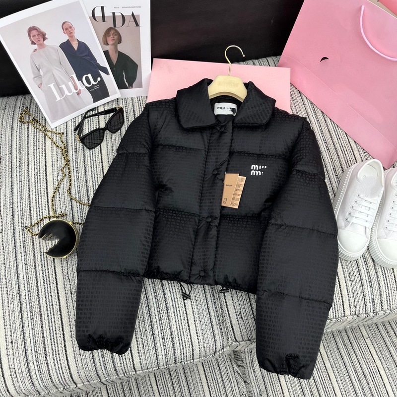高品质MIU家秋冬新款提花满印羽绒服小众设计暗纹字母立领羽绒服|undefined