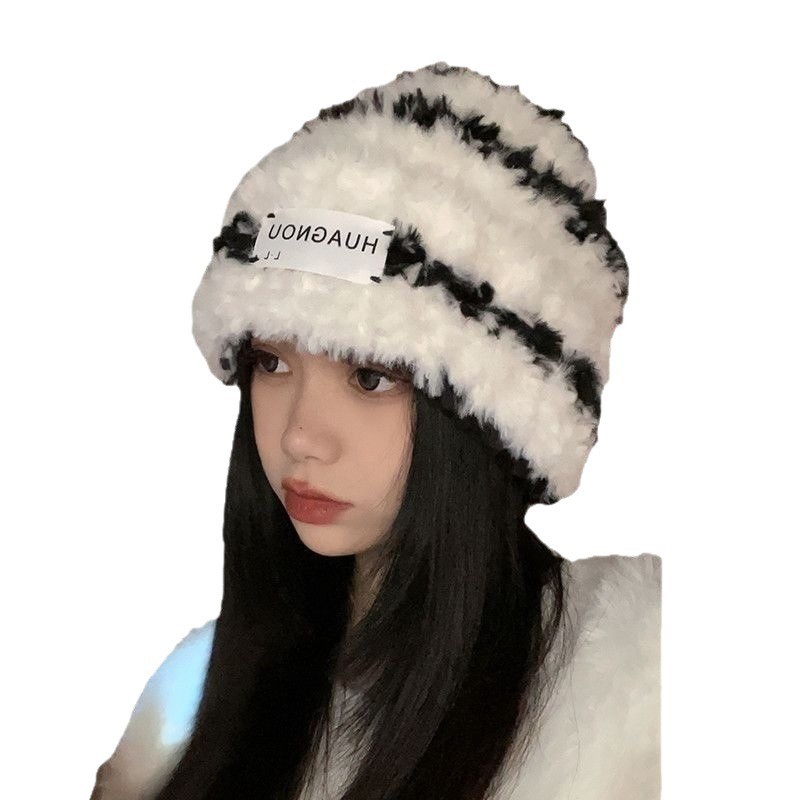 女性用の新しい秋と冬の豪華な帽子、韓国スタイル、多用途、暖かく厚みのある、かわいいニット帽、顔が見える小さな豪華な雪の帽子|undefined