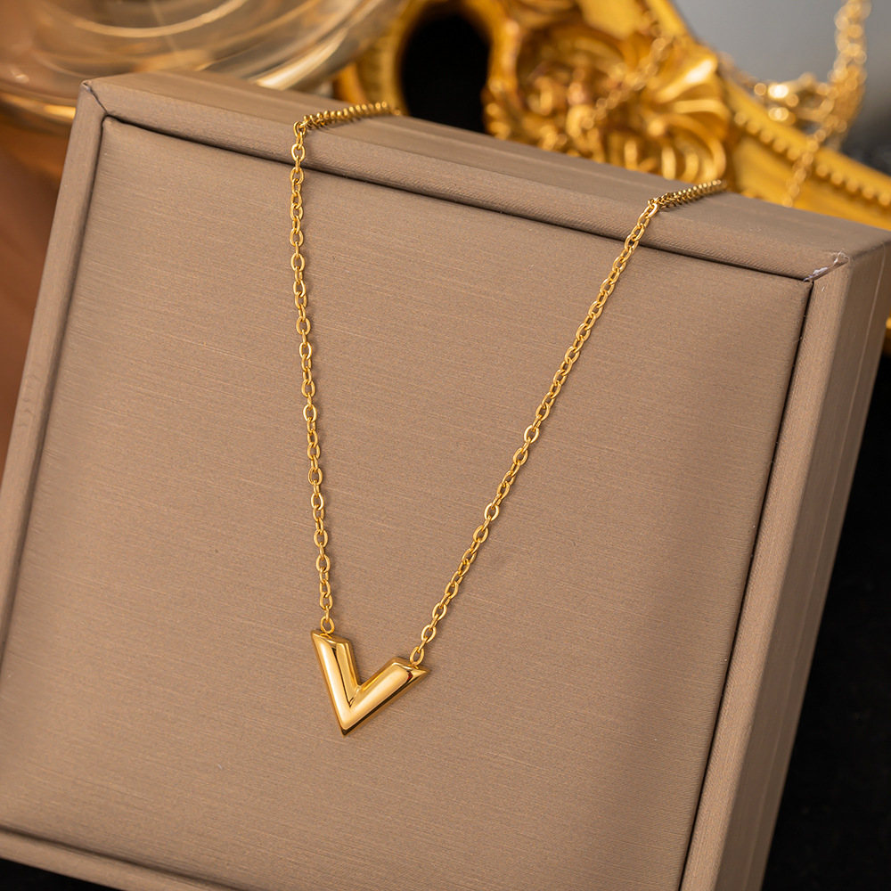 Acero de titanio elegante luz de lujo chapado en oro exquisito collar sin desvanecimiento de las mujeres del todo-fósforo de moda Red Cadena de clavícula de moda fábrica