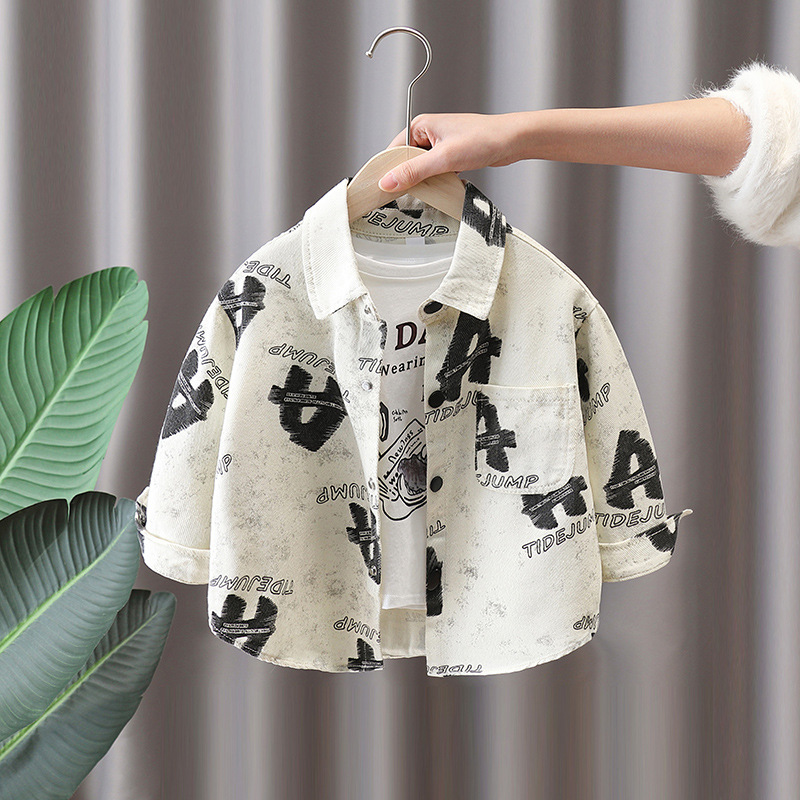 7633 Camisa con letras para niños Ropa de primavera y otoño 2025 Nuevo estilo Estilo occidental Camisa delgada de manga larga Ropa de primavera