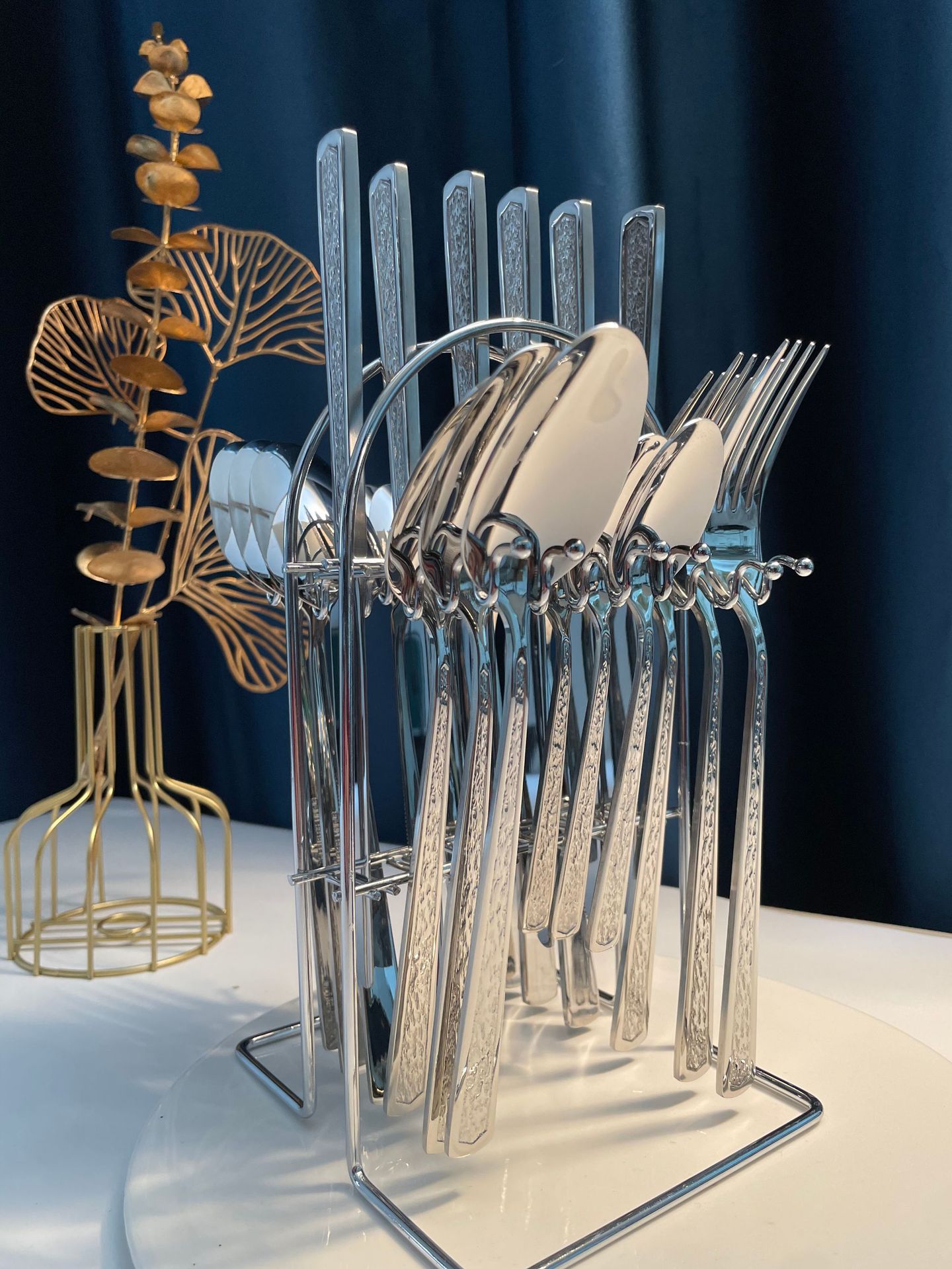 Marco de hierro medio piedra patrón 24pcs-plata