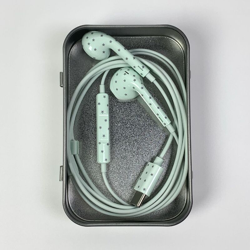 Supports dropshipping of high-quality, stylish star-patterned wired headphones for girls, featuring heavy bass for binge-watching Supports dropshipping of high-quality, stylish star-patterned wired headphones for girls, featuring heavy bass for binge-watching