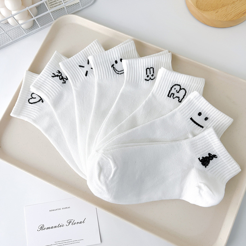 Customized Cartoon Smiley Face Embroidered Socks for Women Casual White Socks Breathable and Comfortable Student Sports Socks Manufacturer