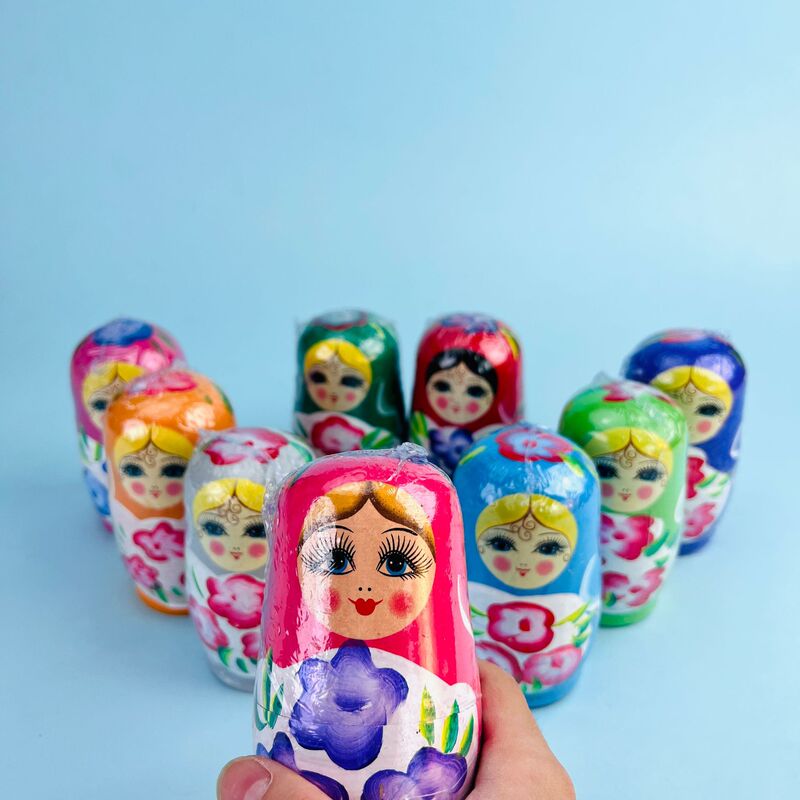 観光工芸品の木のロシアのペンキの5層の色絵の子供のおもちゃの露店はとても人気があります。|undefined