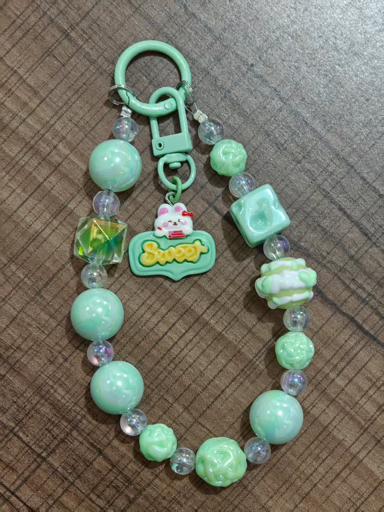 Nuevo colgante de cadena de teléfonos móviles de dibujos animados palomitas de maíz colgante de llavero creativo colgante de bolsas de perlas pintadas a mano