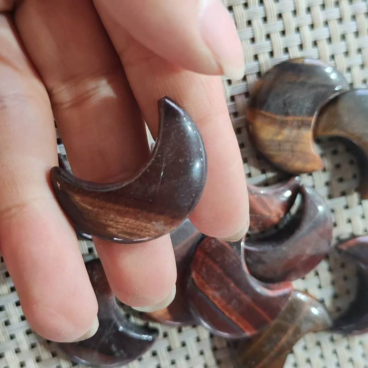 붉은 호랑이 눈