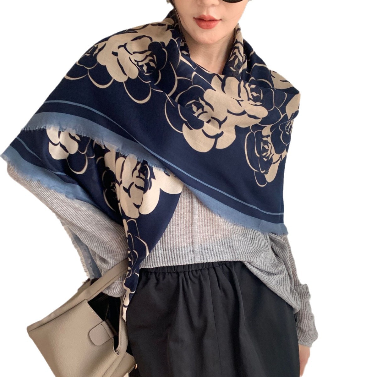 2024 estilo coreano camellia moda versátil alienígena chal algodón lino sensación 130 bufandas cuadradas bufandas de seda delgadas