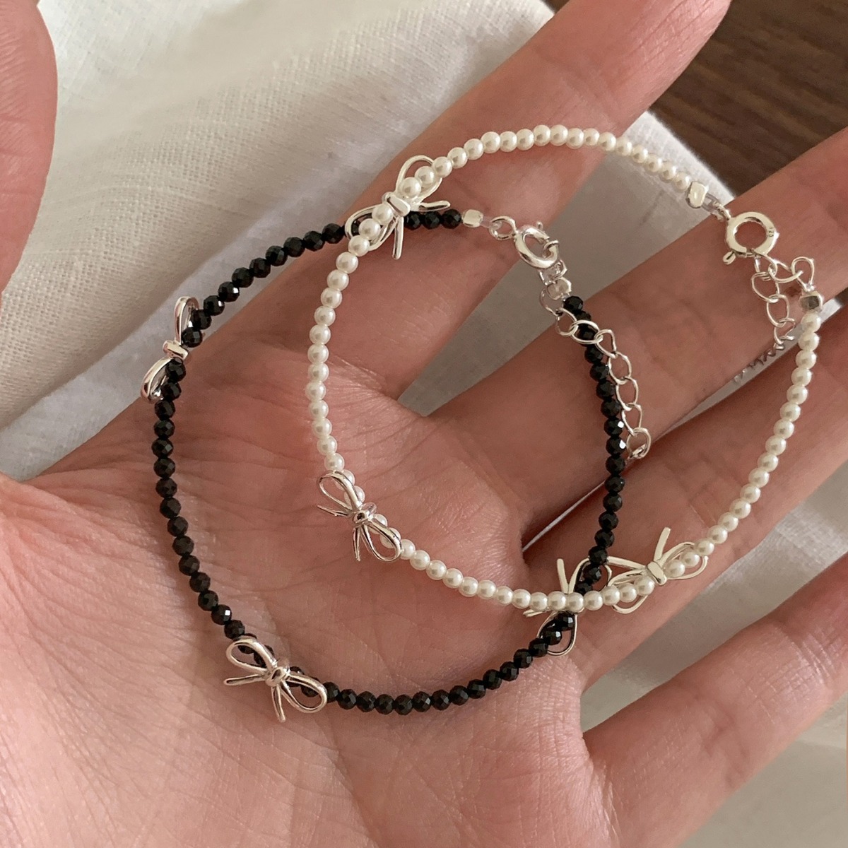 Minimalist Layered Bracelets For Women Stackable And Lightweight_voghion.com
