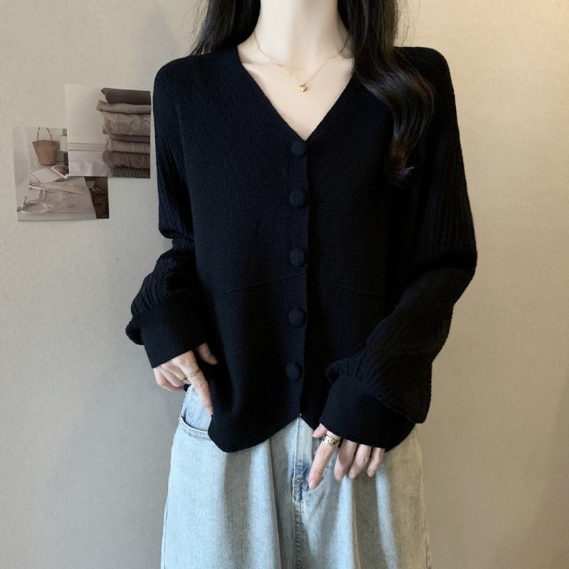 Plus-Size Autumn New Women's Cardigan with a Soft and Slimming Design, Trendy Knit Top
