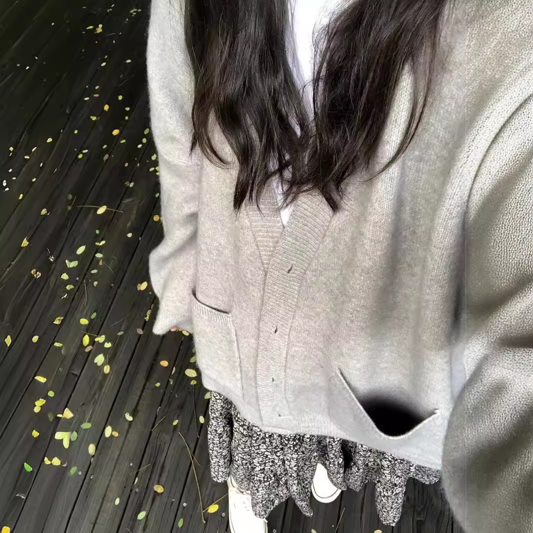 Coreano suave glutinoso cuello v manga larga suéter de viento perezoso abrigo otoño y invierno nuevo estilo casual exterior suelto cardigán de punto para mujeres