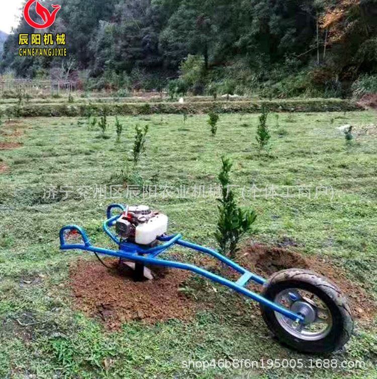 汽油挖坑机小型家用双轮自走单人可操作挖坑地钻机