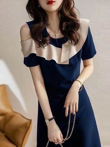 Off-shoulder slimming dress for women: short-sleeved spring/summer outfit—elegant, chic, with contrasting colors and a delicate 3D ruffled hem on this little black dress.