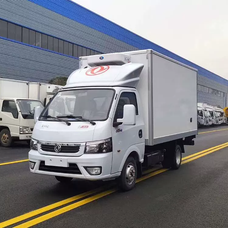 东风福瑞卡冷藏车8.6米冷藏车海鲜冷藏保温车优质供应