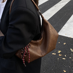 高级感复古美拉德棕色小包包女2025新款百搭斜挎包通勤单肩腋下包